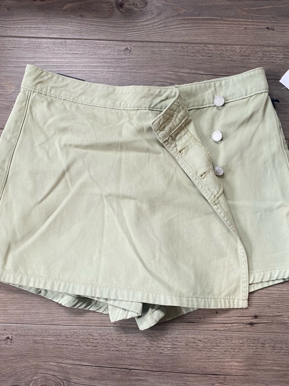 Women’s Light Green Button-Front Skort Shorts